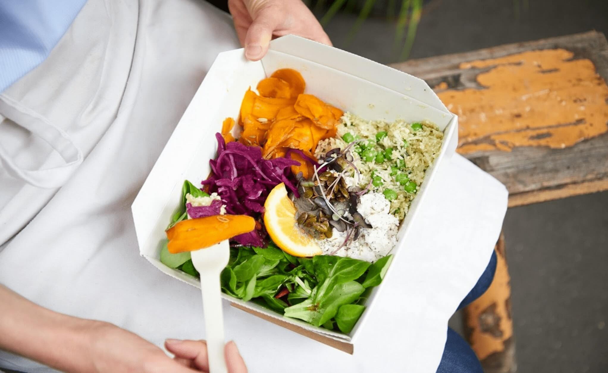 Contenants compostables, consigne, bioplastiques : on remballe les emballages !